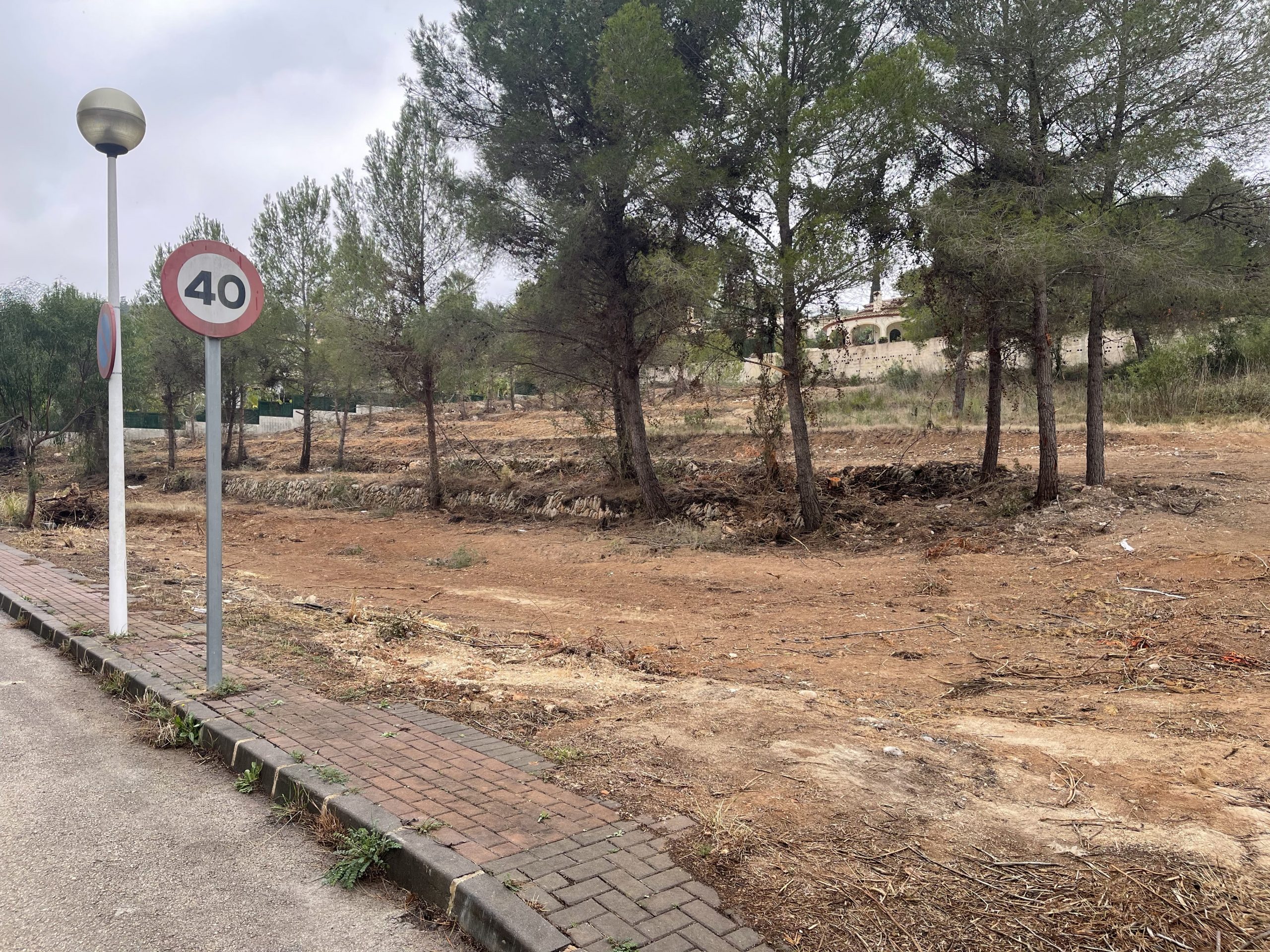 Building plot with licence in Javea