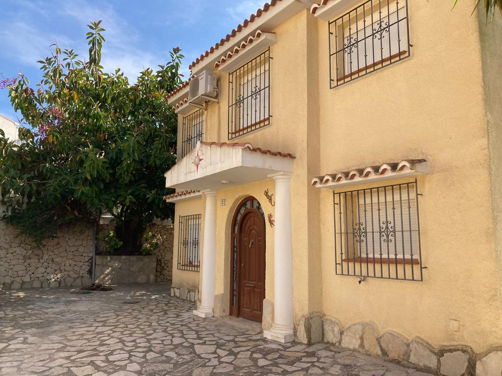 5 bedroom villa in Moraira