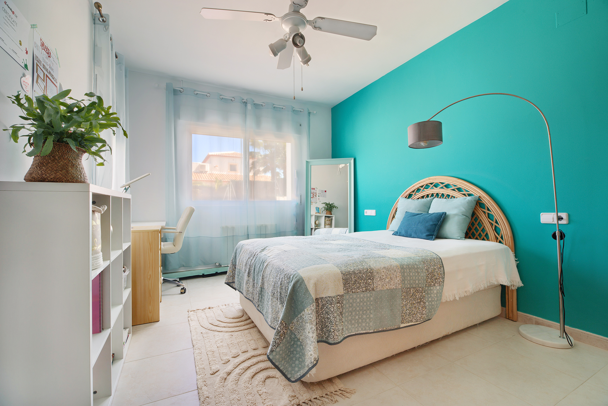 https://harrishomes.es/wp-content/uploads/2025/06/Emerald-room-mini.jpg